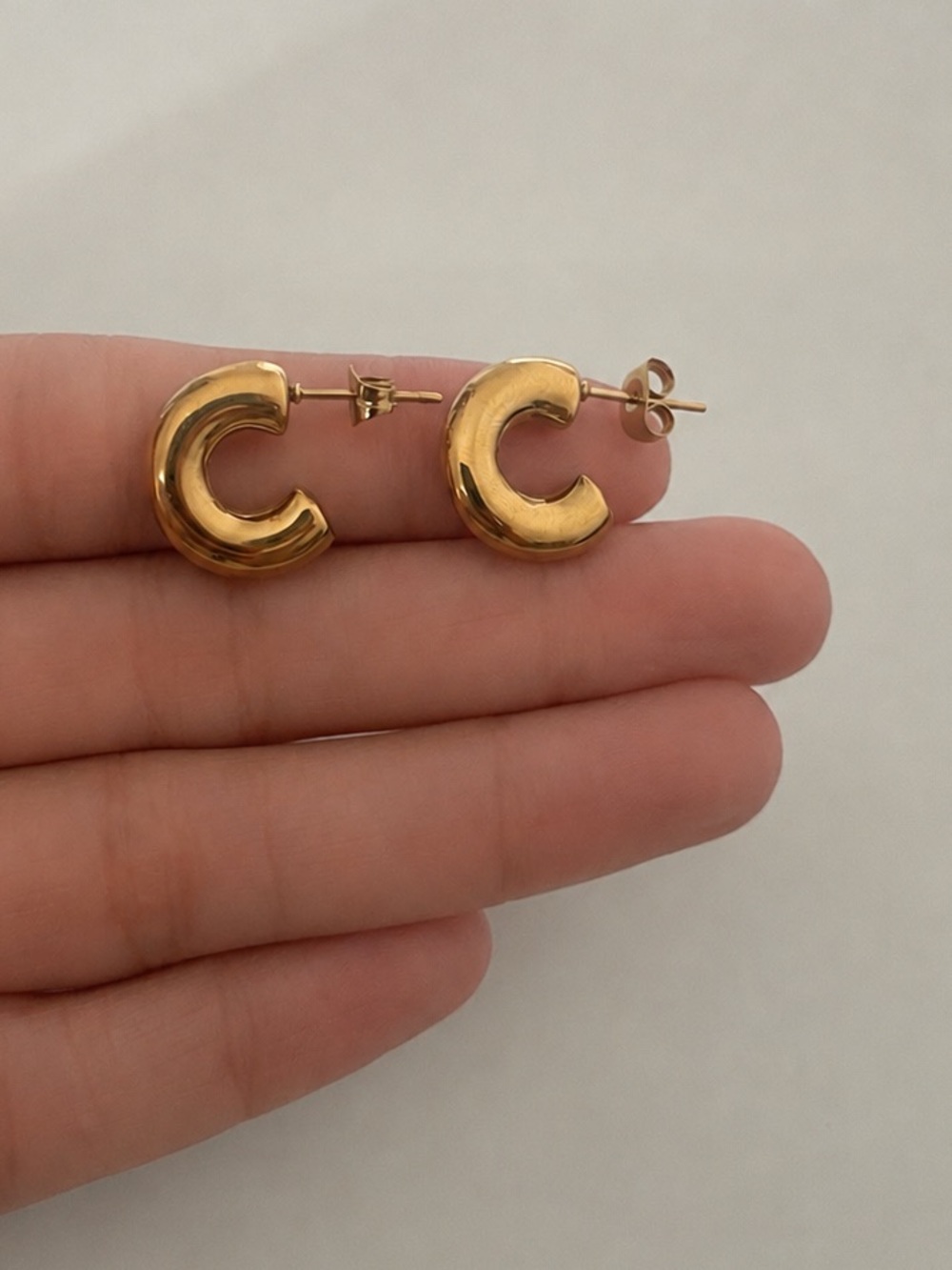 18K Gold PVD Chunky Mini Hoop Earrings | 316L Stainless Steel - Picture 4 of 4